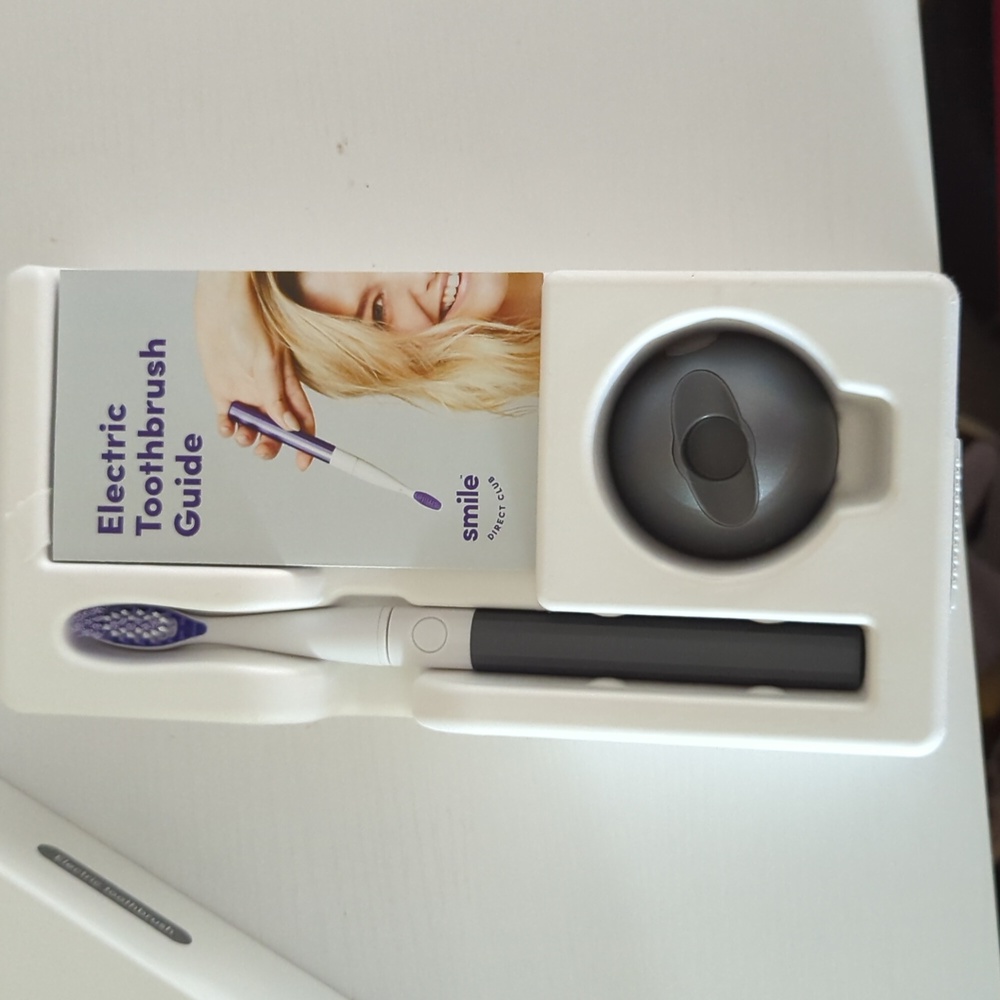 New in box Electric toothbrush gr2